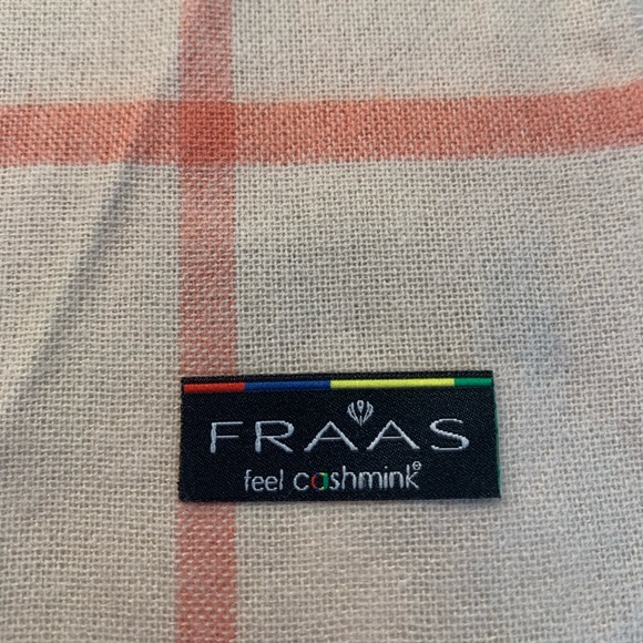 SCARF 🆕 - Picture 2 of 3